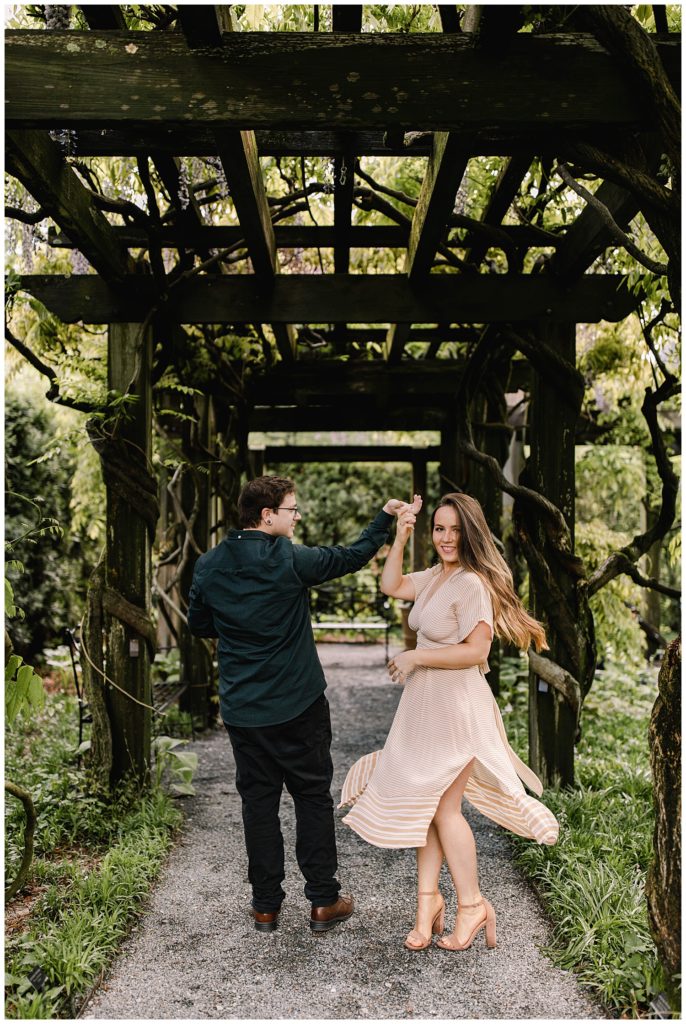 engagement photos in longwood gardens