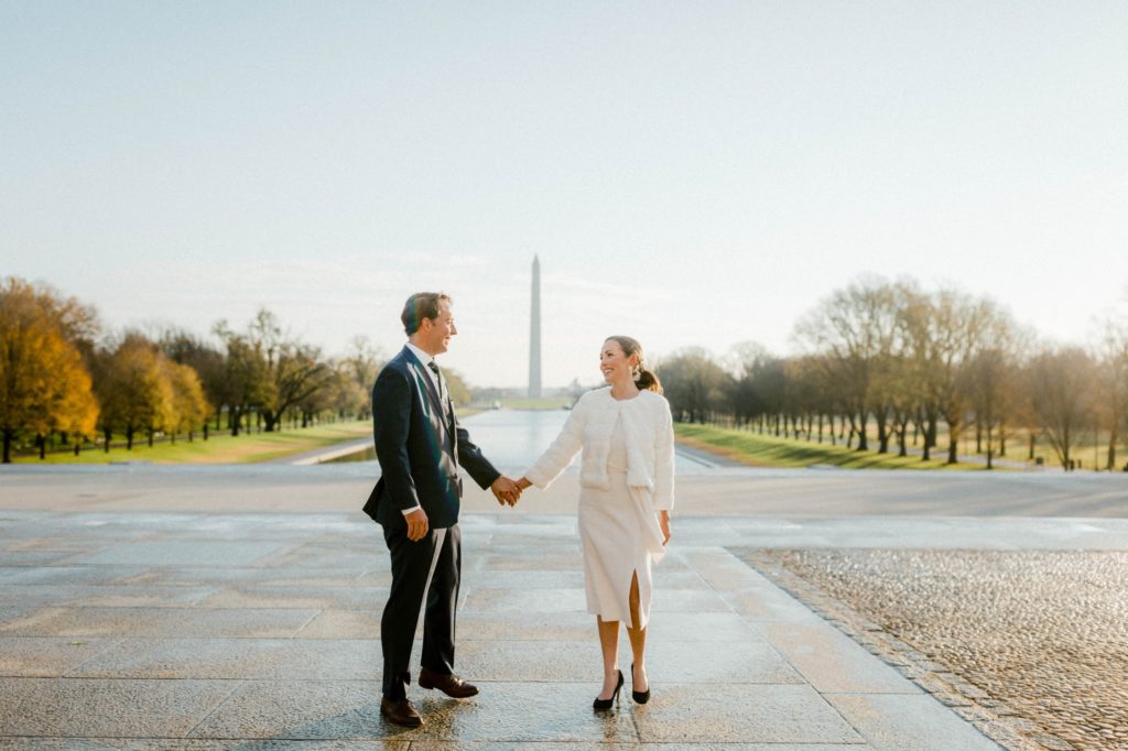 couple eloping at lincoln memorial