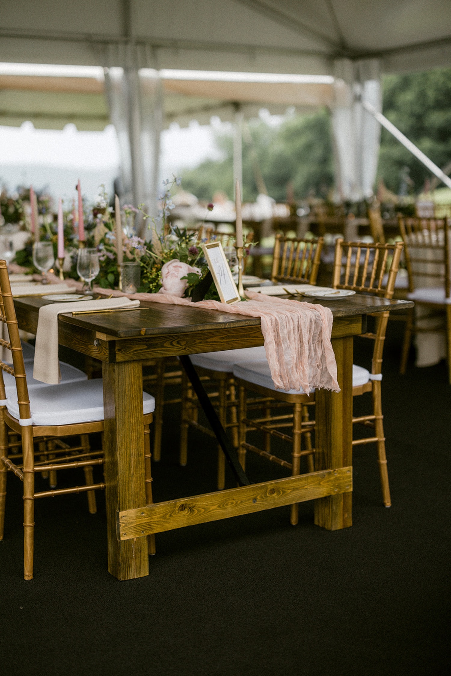 classic rustic farm wedding tablescape