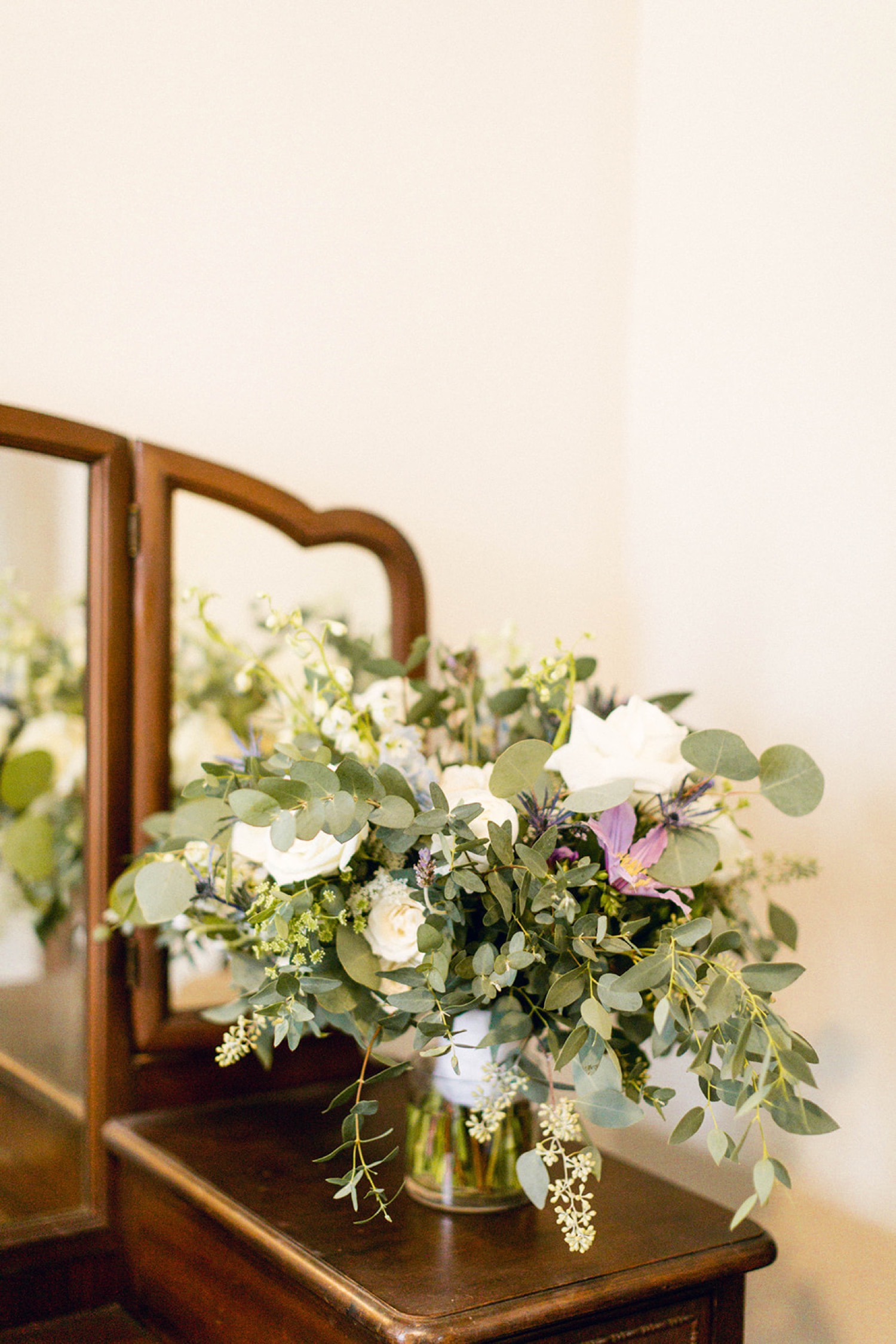 bridal bouquet eucalyptus