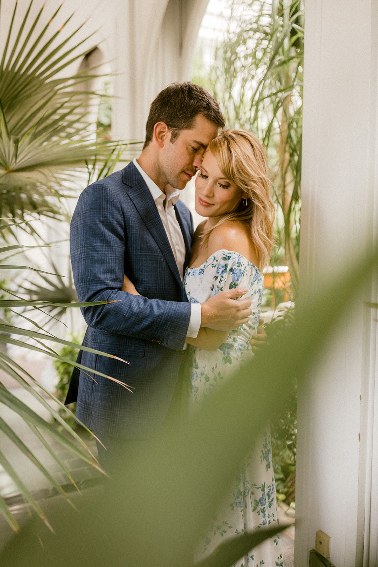 couple engagement session palm room